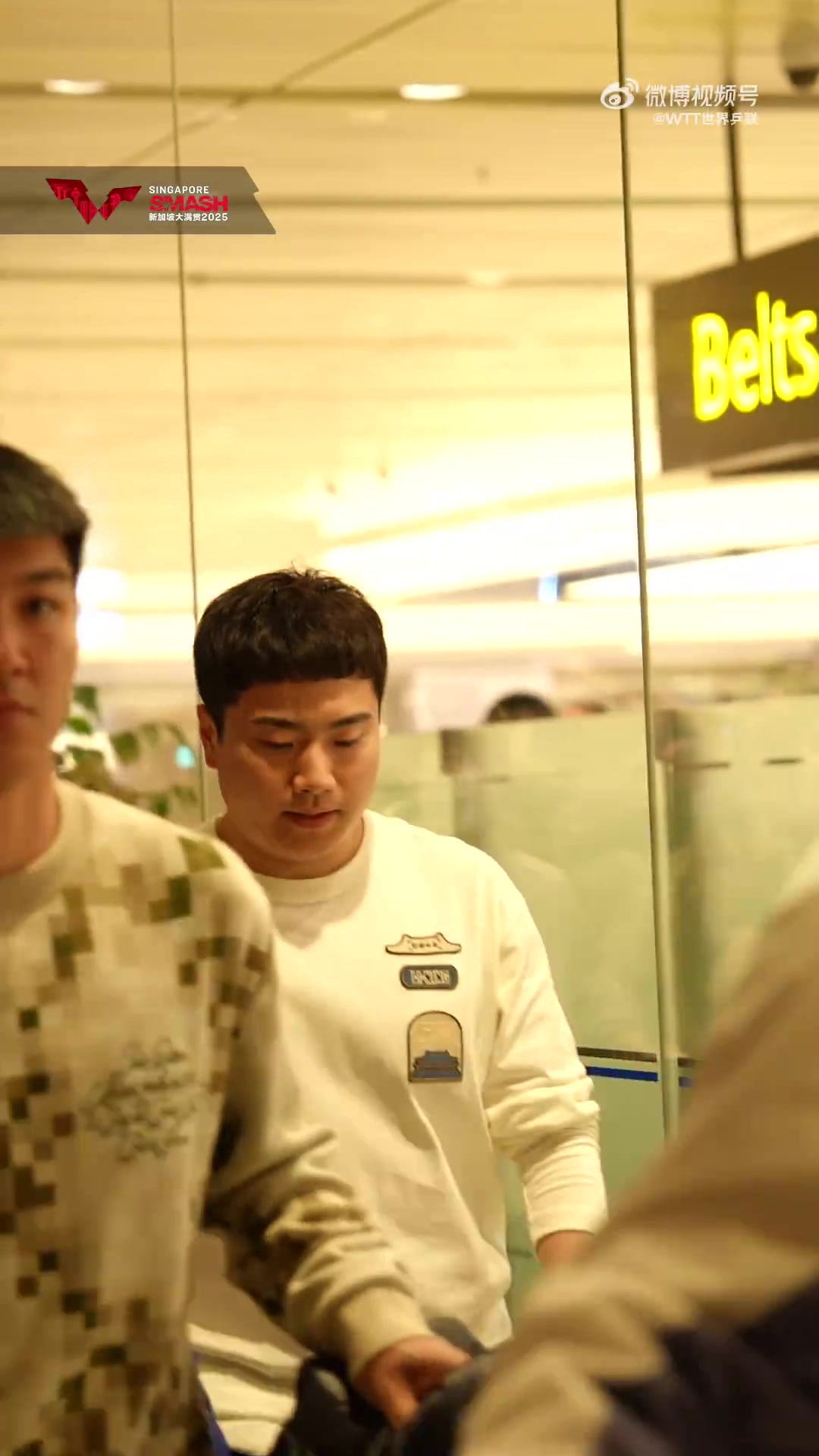 mk体育在线登录入口国乒队抵达新加坡！WTT新加坡大满贯抽签仪式将于今日17:30举行