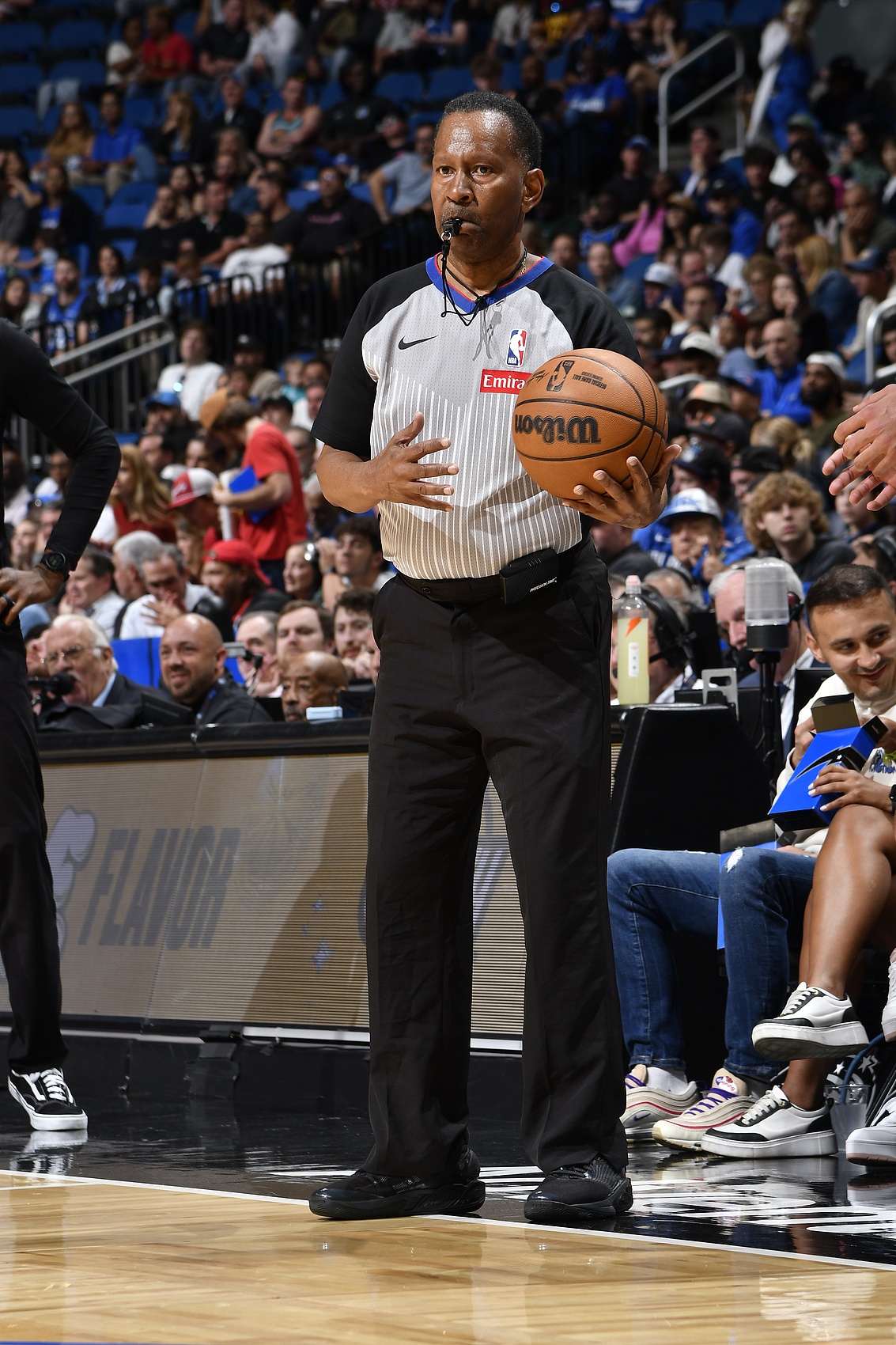 mk体育官方网站入口总决赛G3裁判组:主裁卡珀斯&副裁托尼兄弟 回放中心扎克-扎巴